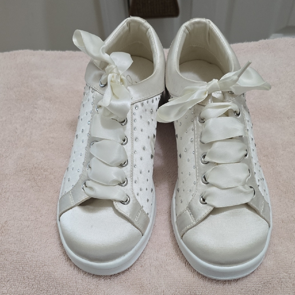 Jewel Badgley Mischka Cream Satin Sneakers